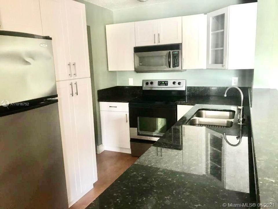 Recently Rented: $1,300 (1 beds, 1 baths, 813 Square Feet)