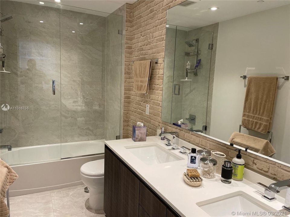 Недавно арендовано: $3,800 (2 спален, 3 ванн, 1161 Квадратных фут)