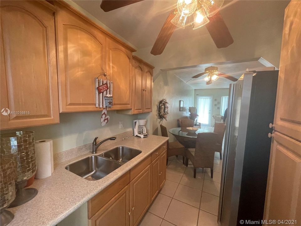 Recently Sold: $200,000 (0 beds, 1 baths, 440 Square Feet)
