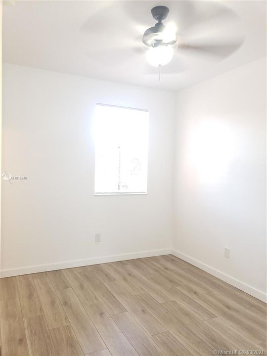 Recently Rented: $2,500 (3 beds, 3 baths, 1382 Square Feet)