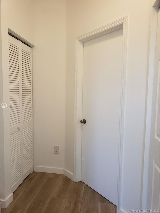 Recently Rented: $2,500 (3 beds, 3 baths, 1382 Square Feet)