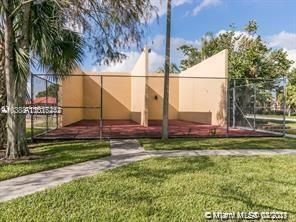 Recently Sold: $267,000 (2 beds, 2 baths, 1302 Square Feet)