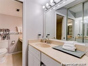 最近售出: $267,000 (2 贝兹, 2 浴室, 1302 平方英尺)