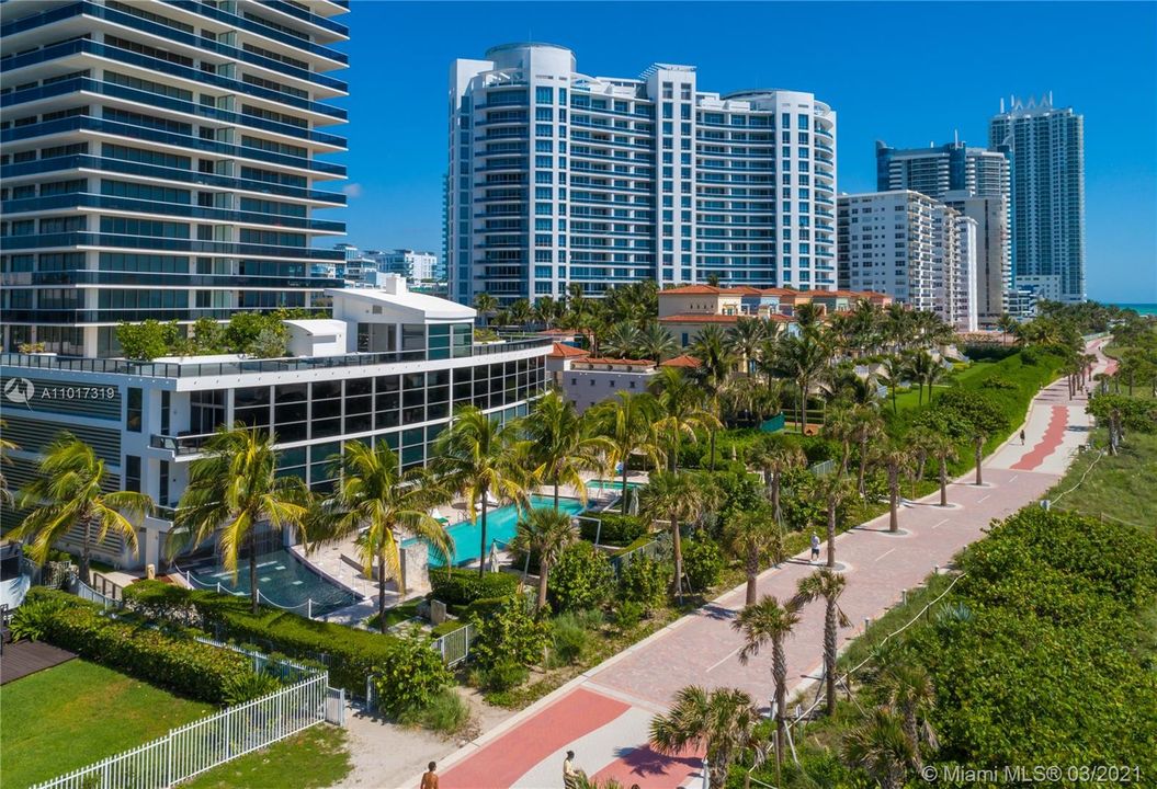 Recently Sold: $1,595,000 (2 beds, 2 baths, 1322 Square Feet)