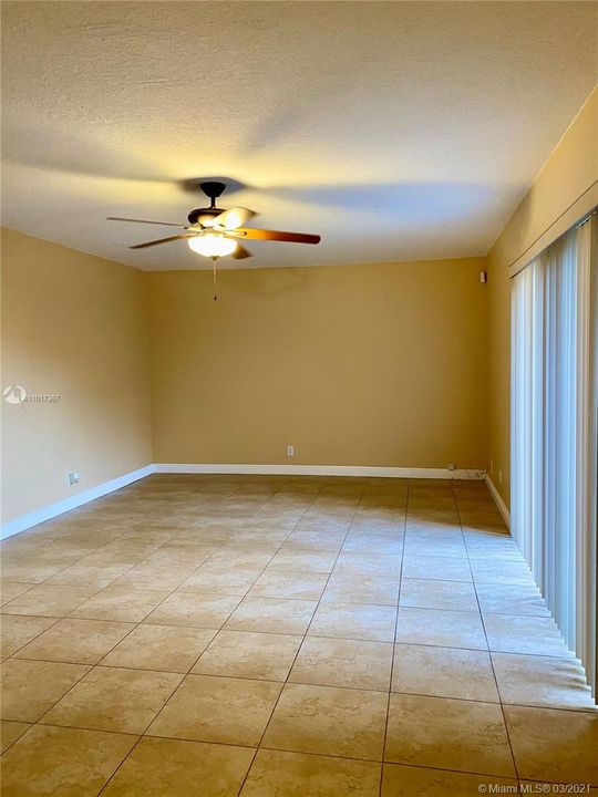 Recently Rented: $1,950 (2 beds, 2 baths, 1264 Square Feet)