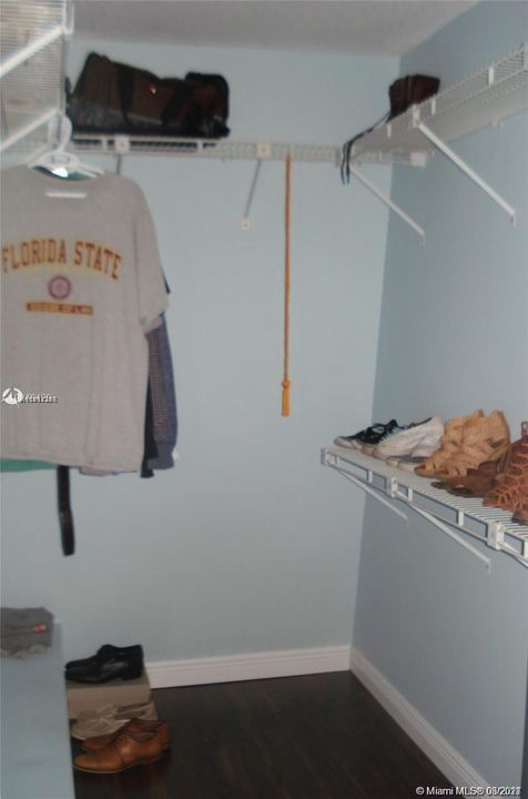 Recently Rented: $1,950 (2 beds, 2 baths, 1264 Square Feet)