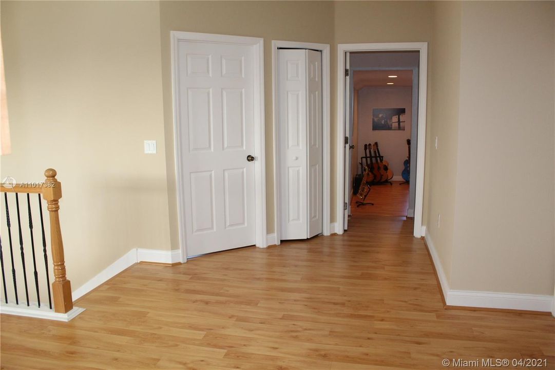 Large Loft area leading  to the 3 Bedrooms and  the Bonus room