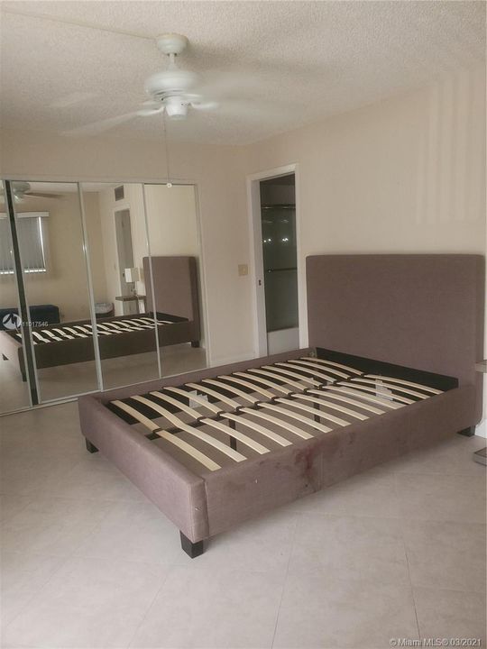 最近租的: $1,150 (1 贝兹, 1 浴室, 760 平方英尺)