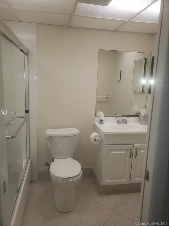 最近租的: $1,150 (1 贝兹, 1 浴室, 760 平方英尺)