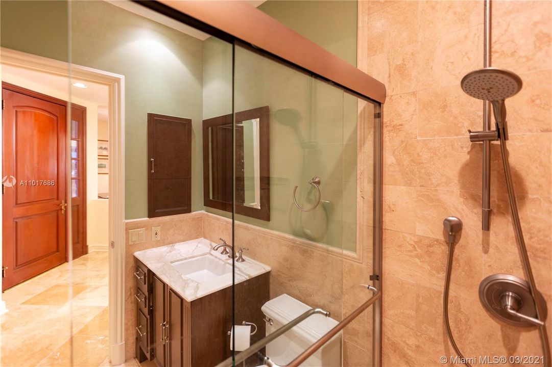 最近售出: $948,800 (4 贝兹, 3 浴室, 3336 平方英尺)