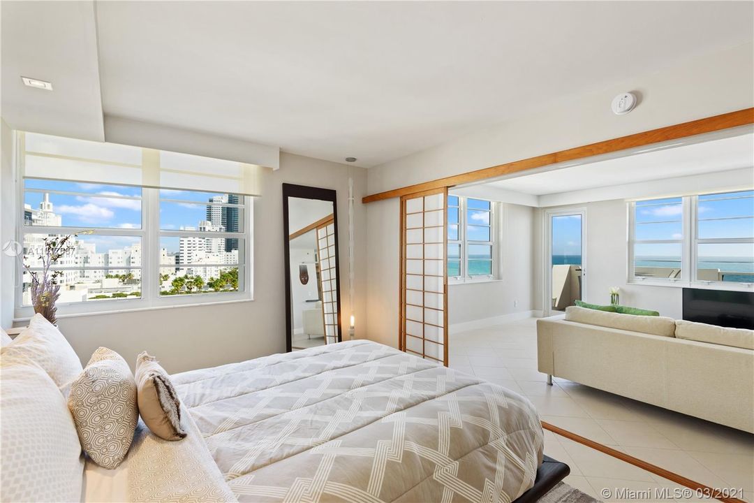 Recently Sold: $1,250,000 (2 beds, 2 baths, 1190 Square Feet)