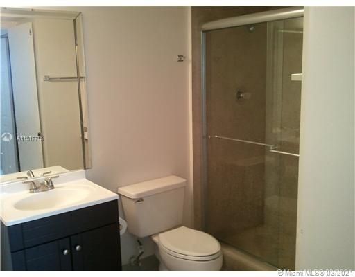 Недавно арендовано: $1,900 (2 спален, 2 ванн, 1134 Квадратных фут)
