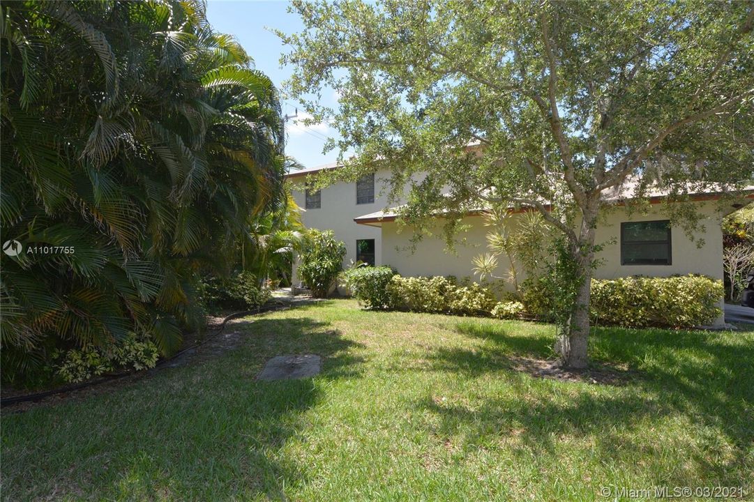 Recently Sold: $279,999 (2 beds, 2 baths, 1250 Square Feet)