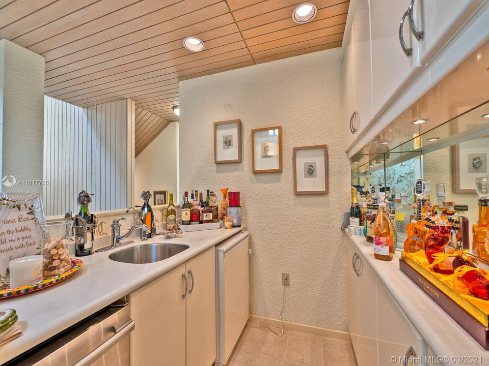 Wet-bar perfect for any occassion!