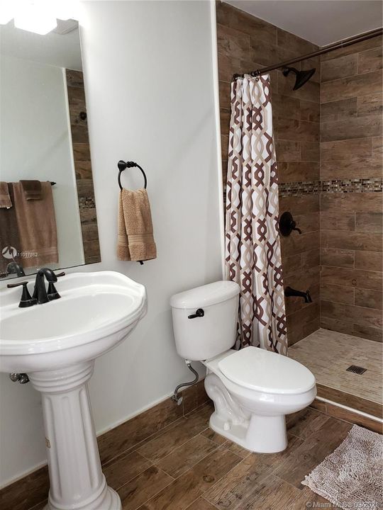 Recently Rented: $3,200 (4 beds, 3 baths, 2175 Square Feet)