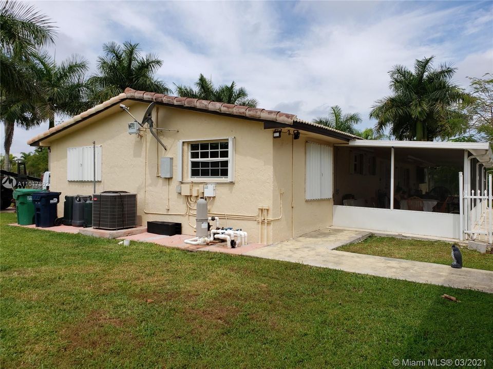 Recently Rented: $3,200 (4 beds, 3 baths, 2175 Square Feet)