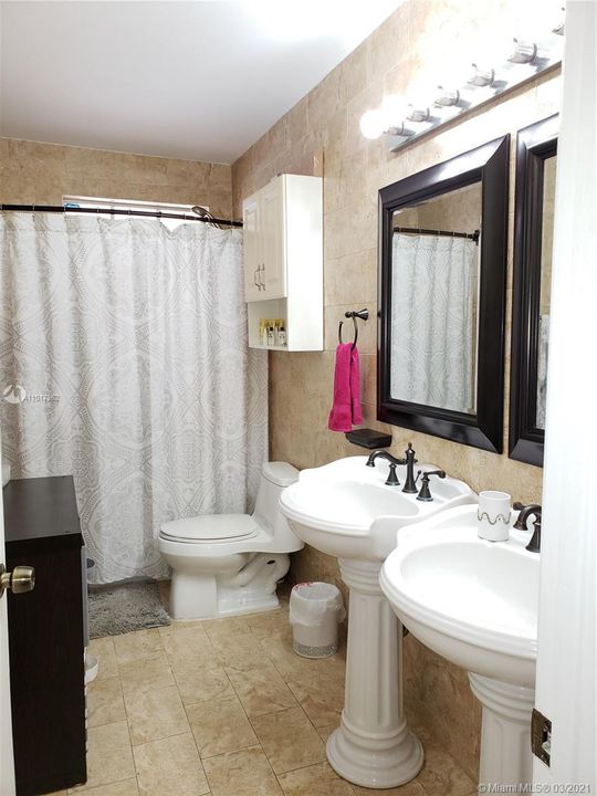 Recently Rented: $3,200 (4 beds, 3 baths, 2175 Square Feet)