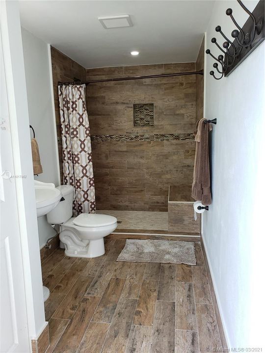 Recently Rented: $3,200 (4 beds, 3 baths, 2175 Square Feet)