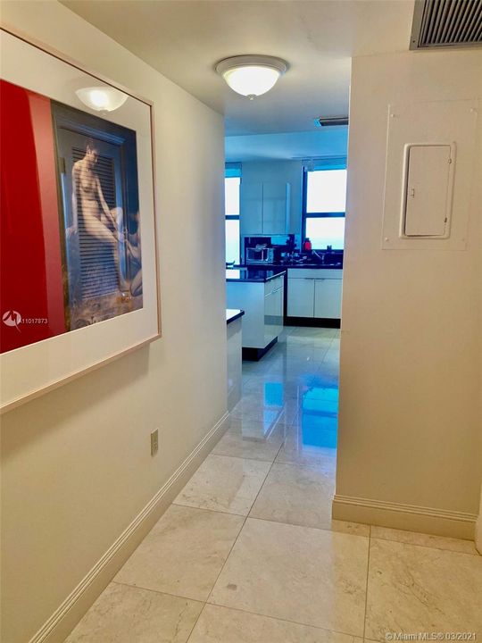 Recently Sold: $1,499,000 (2 beds, 2 baths, 1983 Square Feet)