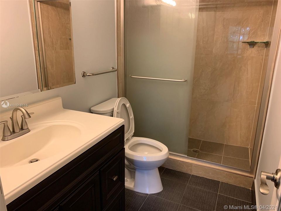 最近租的: $2,600 (4 贝兹, 2 浴室, 1920 平方英尺)