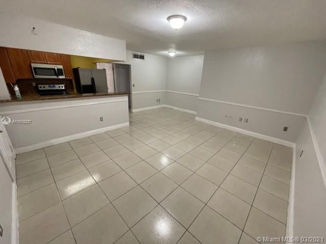 Recently Rented: $1,500 (3 beds, 2 baths, 1024 Square Feet)
