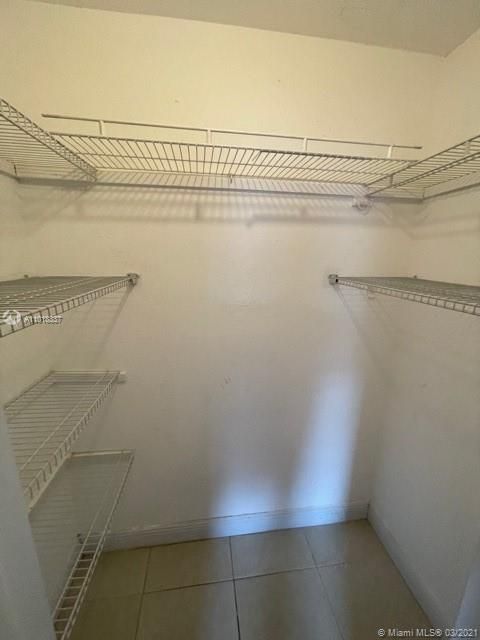 Recently Rented: $1,500 (3 beds, 2 baths, 1024 Square Feet)