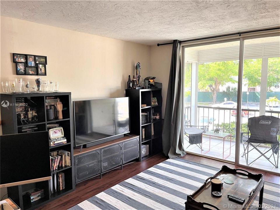 Recently Sold: $95,111 (1 beds, 1 baths, 960 Square Feet)