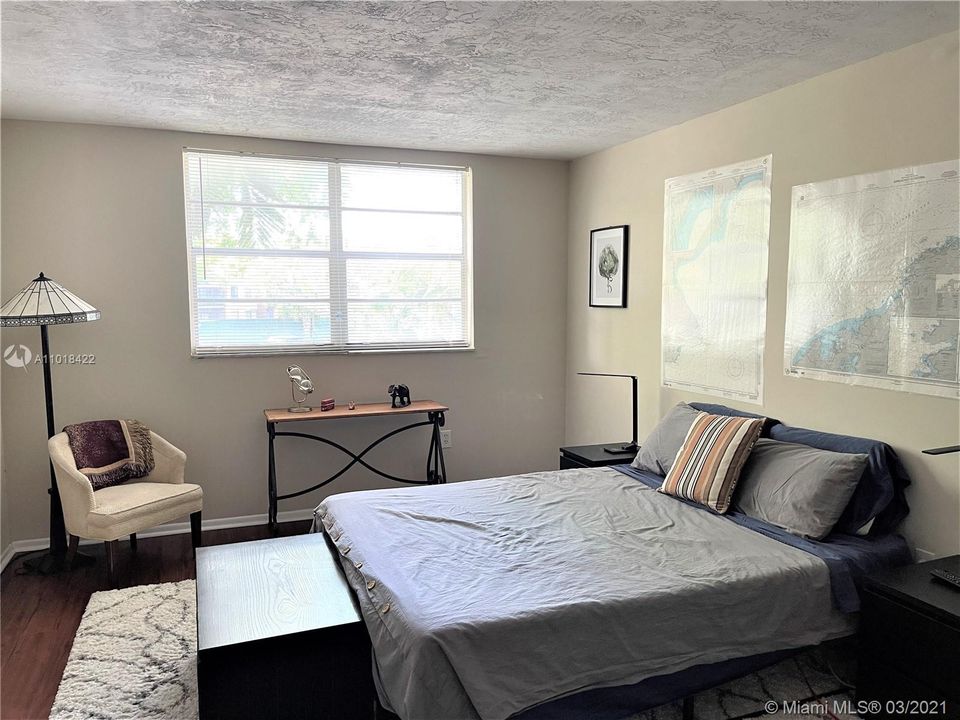 Recently Sold: $95,111 (1 beds, 1 baths, 960 Square Feet)