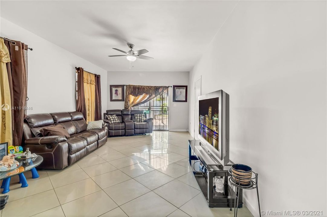Recently Sold: $635,000 (4 beds, 2 baths, 2205 Square Feet)