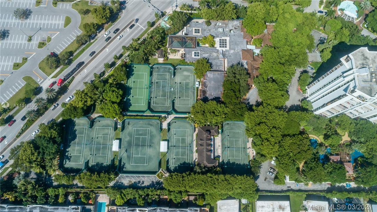 8 Lighted Tennis courts