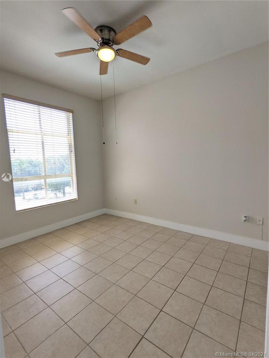 Recently Rented: $1,550 (2 beds, 2 baths, 840 Square Feet)