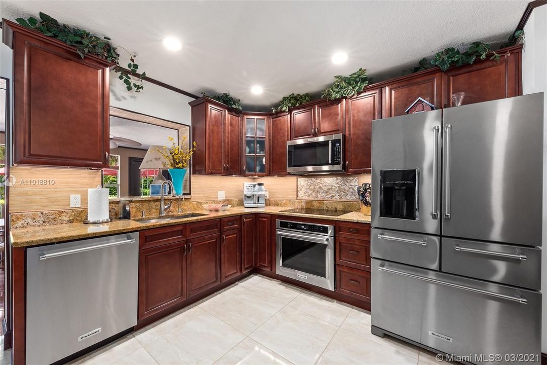 Vendido Recientemente: $849,000 (3 camas, 2 baños, 2018 Pies cuadrados)