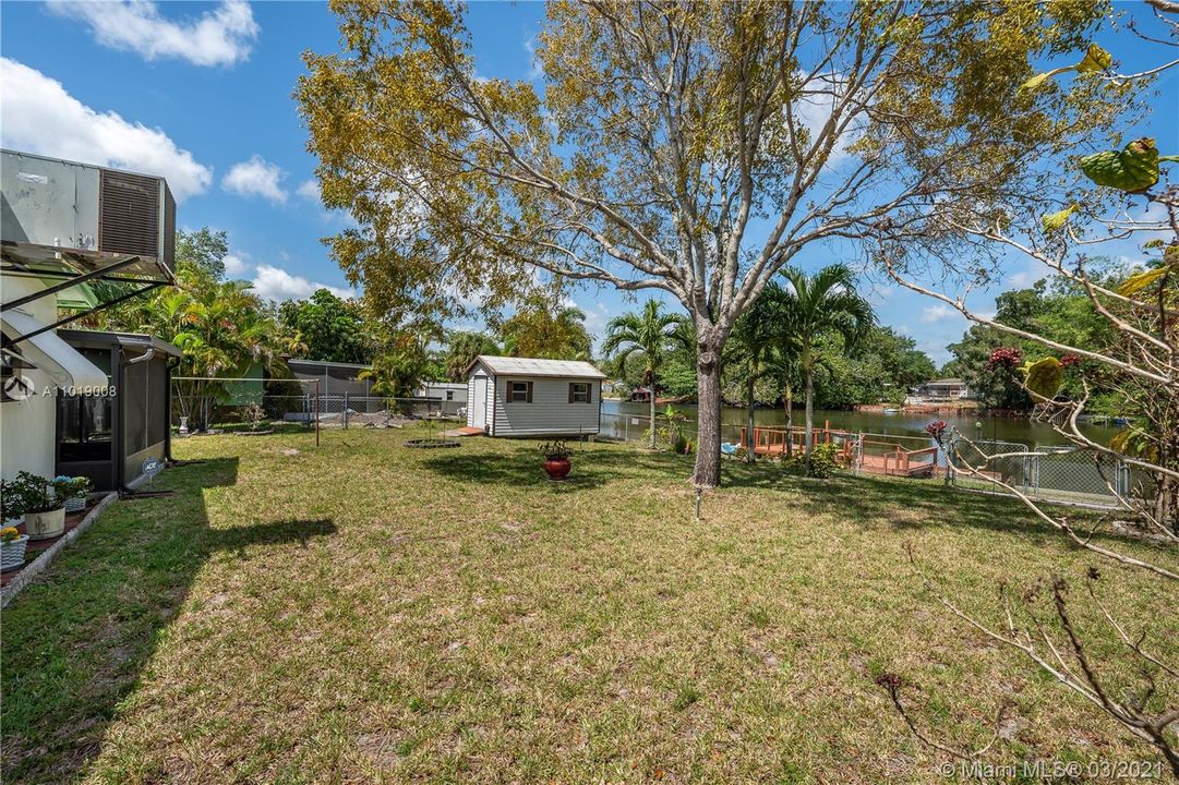 Huge backyard perfect for BBQ and room for a pool