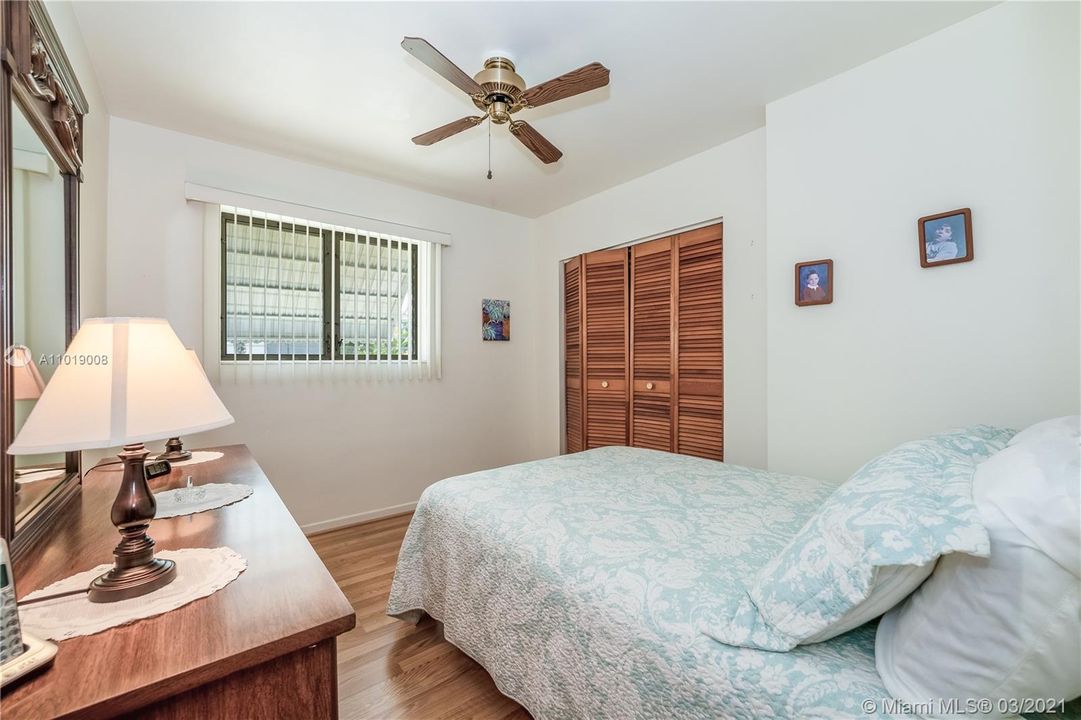 3rd bedroom facing canal