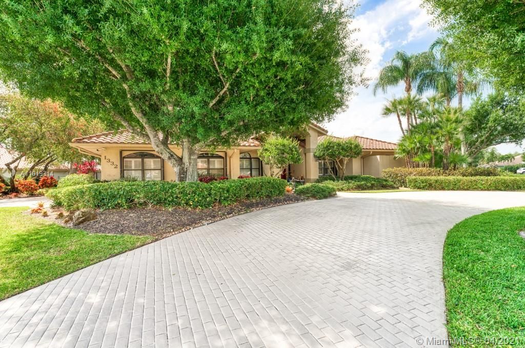 Recently Sold: $569,000 (4 beds, 3 baths, 2612 Square Feet)