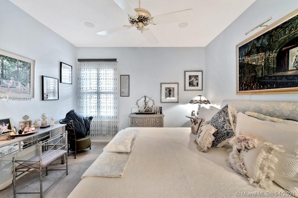 Recently Sold: $569,000 (4 beds, 3 baths, 2612 Square Feet)