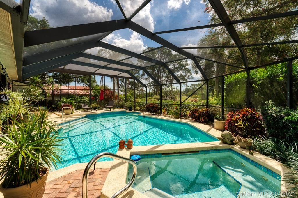 Recently Sold: $569,000 (4 beds, 3 baths, 2612 Square Feet)