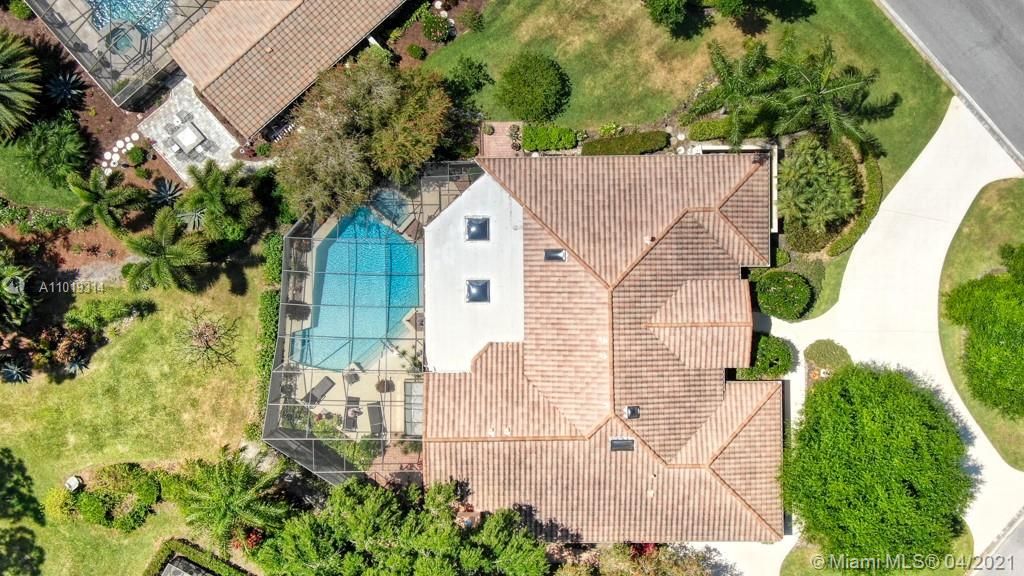 Recently Sold: $569,000 (4 beds, 3 baths, 2612 Square Feet)