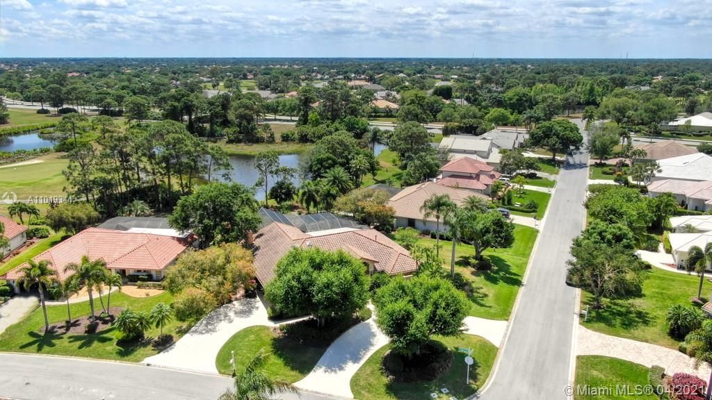 Recently Sold: $569,000 (4 beds, 3 baths, 2612 Square Feet)