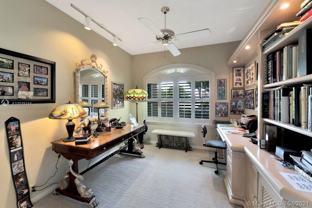 Recently Sold: $569,000 (4 beds, 3 baths, 2612 Square Feet)