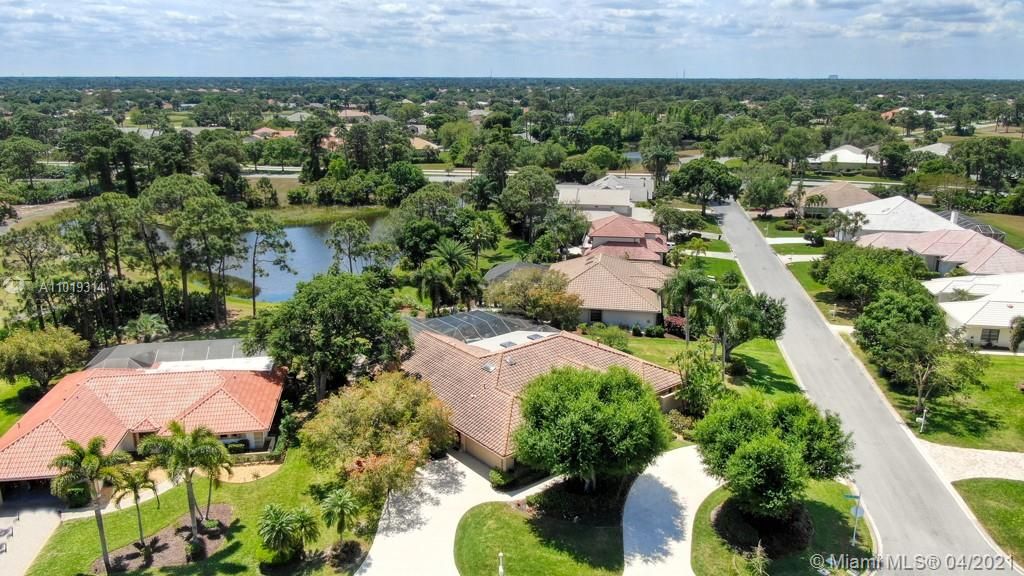 Recently Sold: $569,000 (4 beds, 3 baths, 2612 Square Feet)