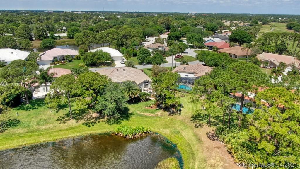 Recently Sold: $569,000 (4 beds, 3 baths, 2612 Square Feet)