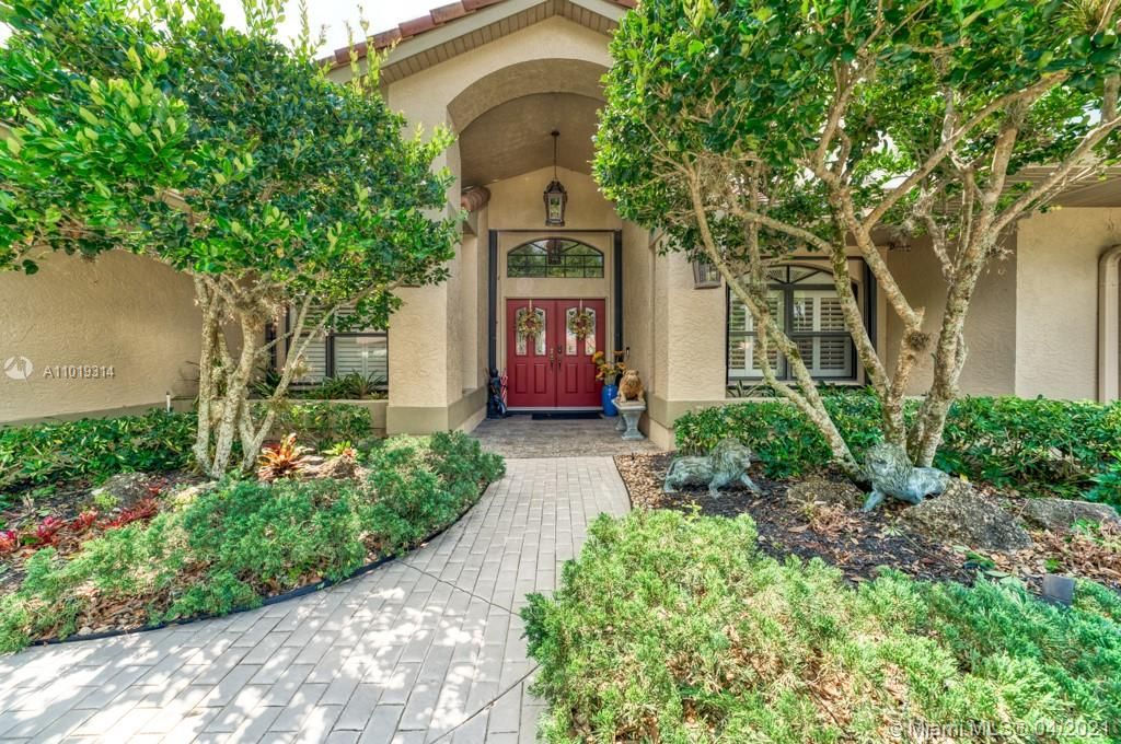 Recently Sold: $569,000 (4 beds, 3 baths, 2612 Square Feet)