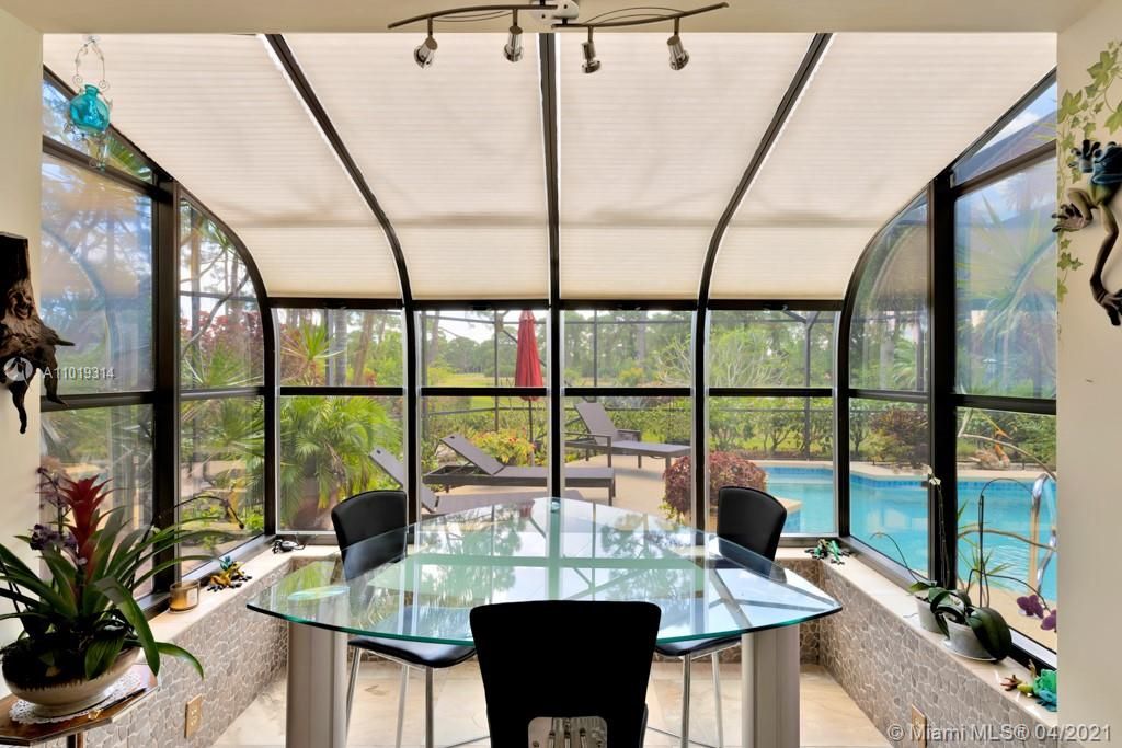 Recently Sold: $569,000 (4 beds, 3 baths, 2612 Square Feet)