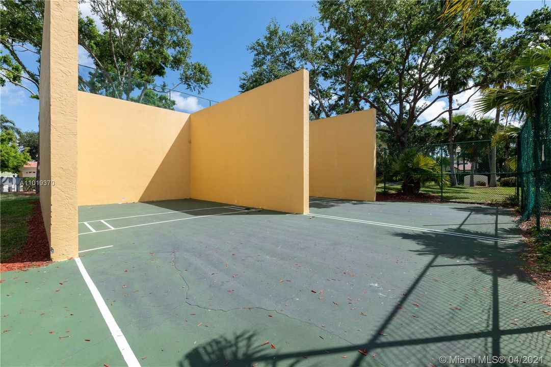 Community Raquetball Courts