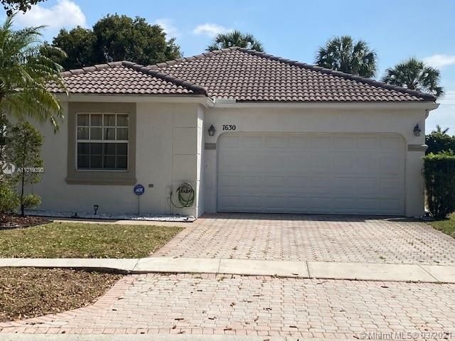 Recently Sold: $359,500 (4 beds, 2 baths, 1577 Square Feet)