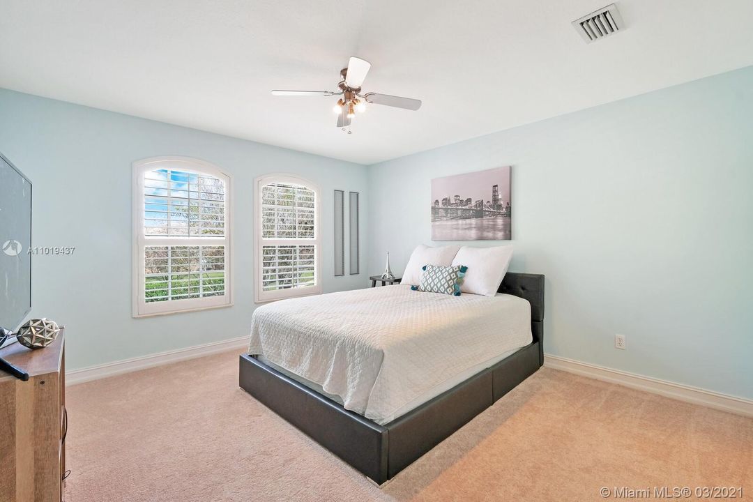 Oversized Bedroom 3 with Plantation Shutters