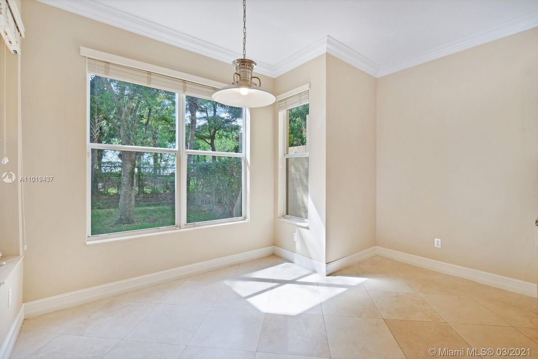 Expansive Sit-In Dining Area