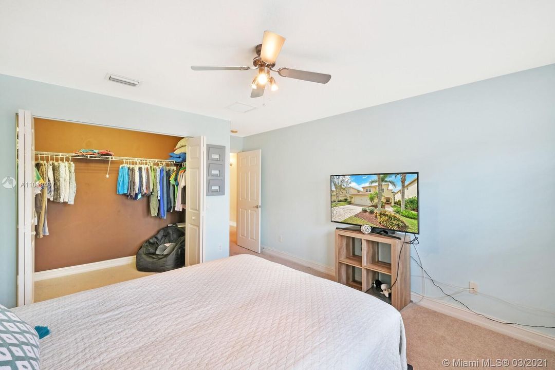 Bedroom 3 with Walk-in Closet