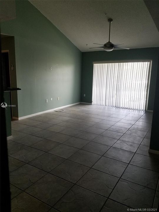 Recently Rented: $1,600 (2 beds, 2 baths, 1076 Square Feet)